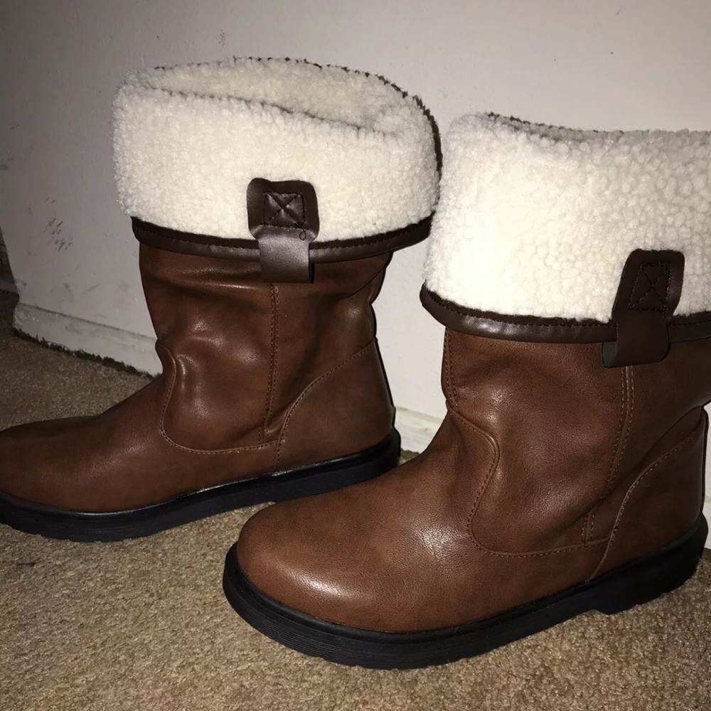 New Boots Sz 9